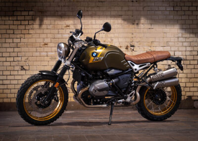 P90402060 highRes the bmw r ninet scra 5