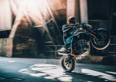 462185 MY23 KTM 790 DUKE Action EU Global