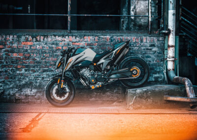 462437 MY23 KTM 790 DUKE Static EU Global