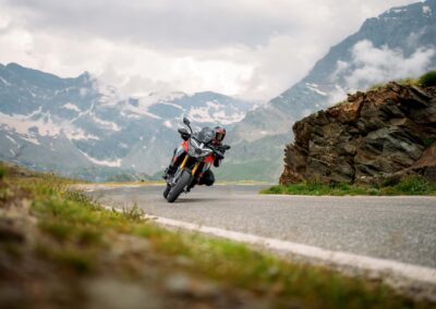 MY25 DUCATI MULTISTRADA V4 PIKES PEAK DYN ONLOCATION 10 UC692773 High 4