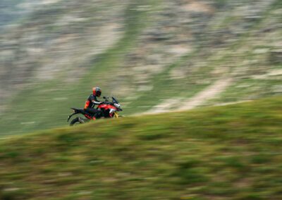MY25 DUCATI MULTISTRADA V4 PIKES PEAK DYN ONLOCATION 34 UC692796 High 9