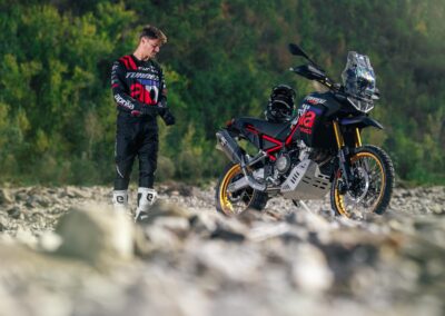 19 Aprilia Tuareg Rally