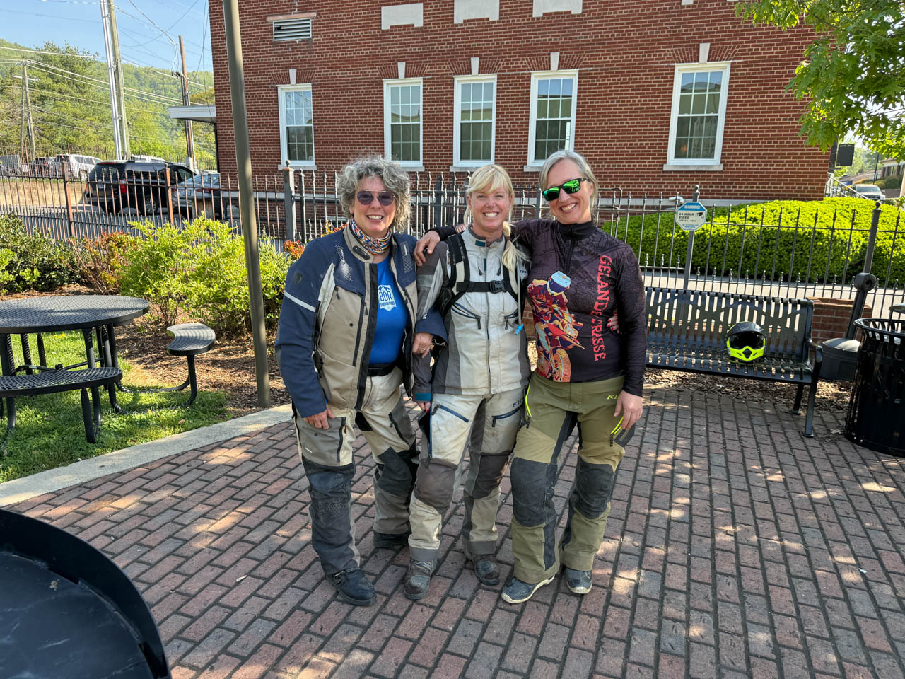 Sisters of the SEBDR adventure morotecycling route