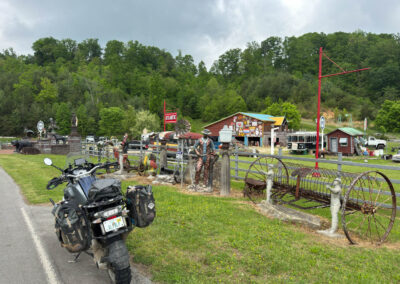 Sisters of the SEBDR adventure morotecycling route