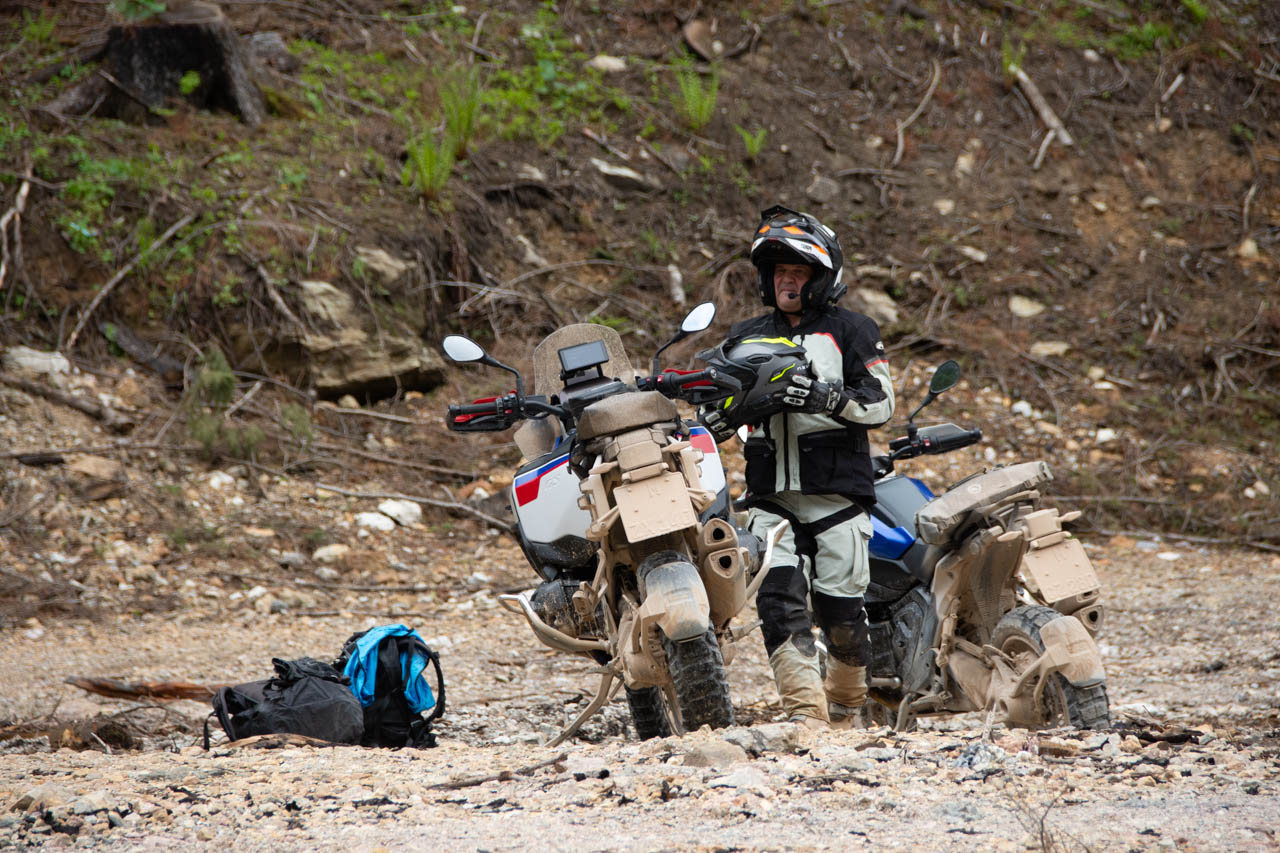 BMW GS Rallye Carbon Helmet, BMW ConnectedRide COM P1 GS