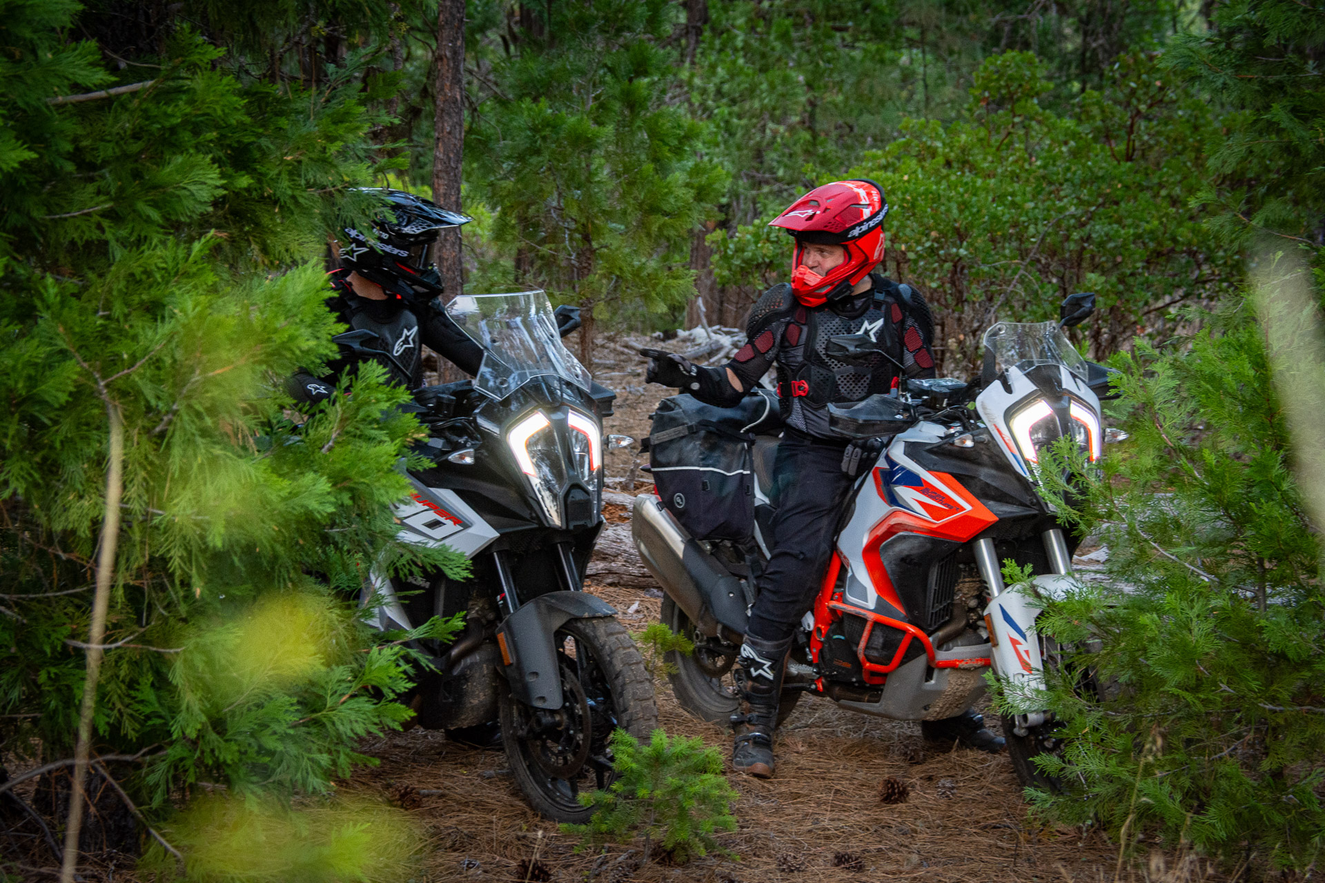 Alpinestars Bionic Tech V3 - Bike Travel Adventures Magazine