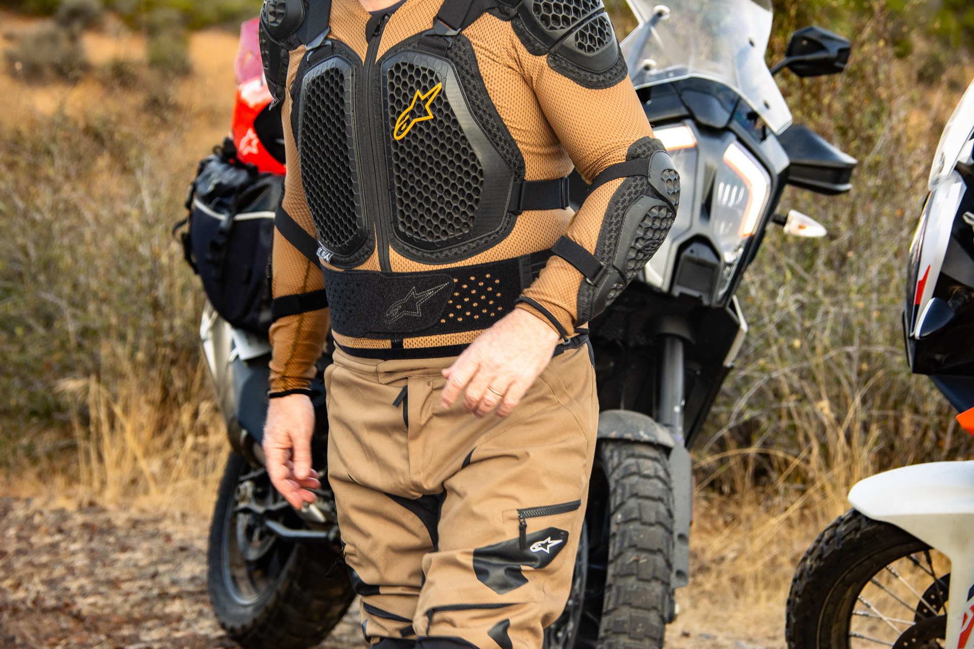 Alpinestars Bionic Action V2: Ultralight Protection with Maximum Ventilation