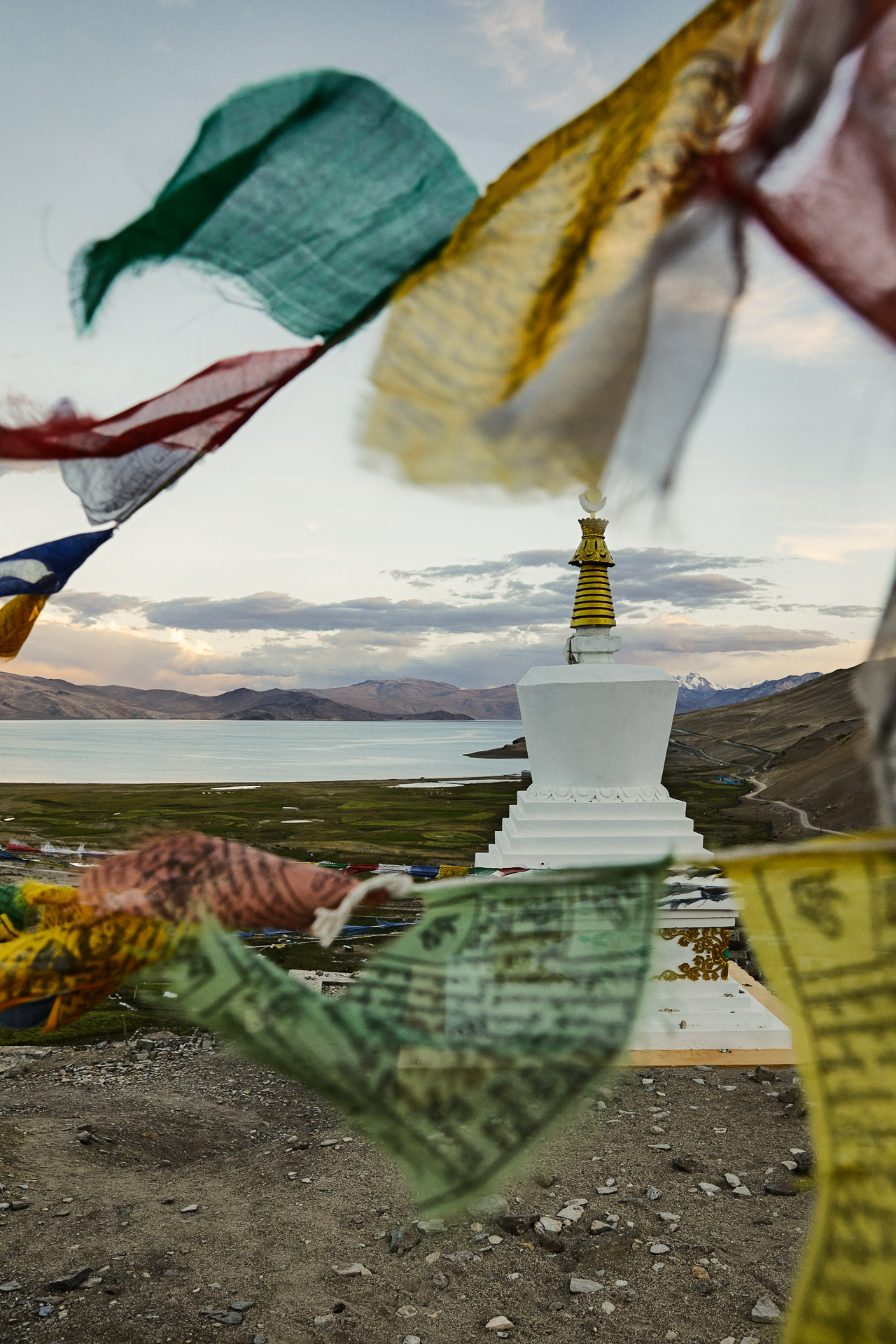 Rising to the Summits.<br />
Motorcycling Through the Sacred Heights of Ladakh<br />
