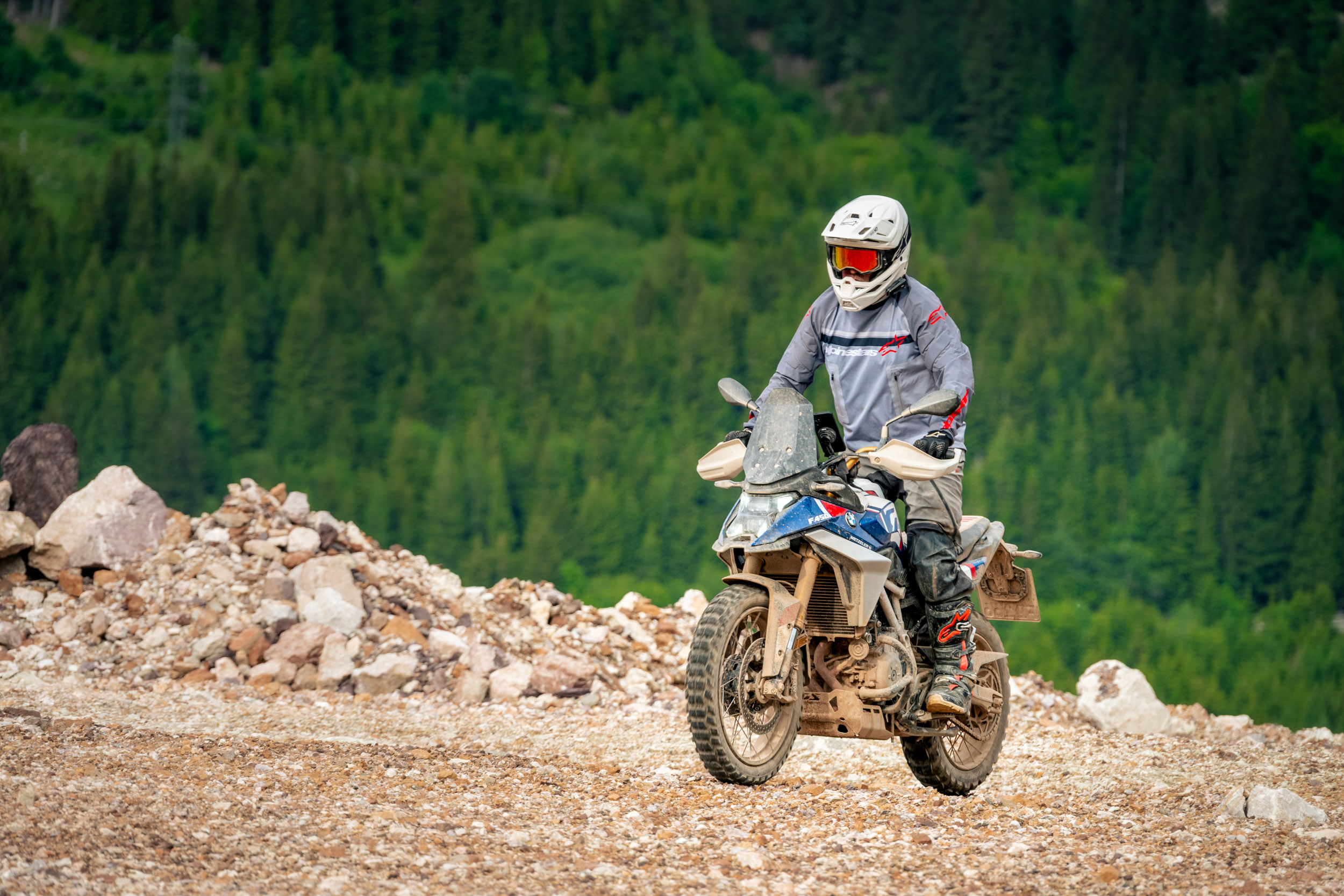 Kawasaki KLE 500 Big trails motorcycle review